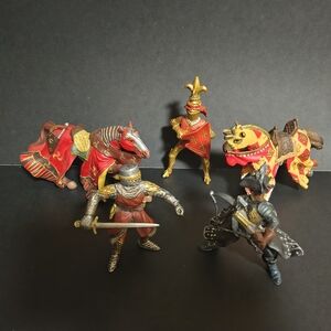 Lot of 5 Figures Papo Schleich Knights & Horses 2000's Retired World of Knights